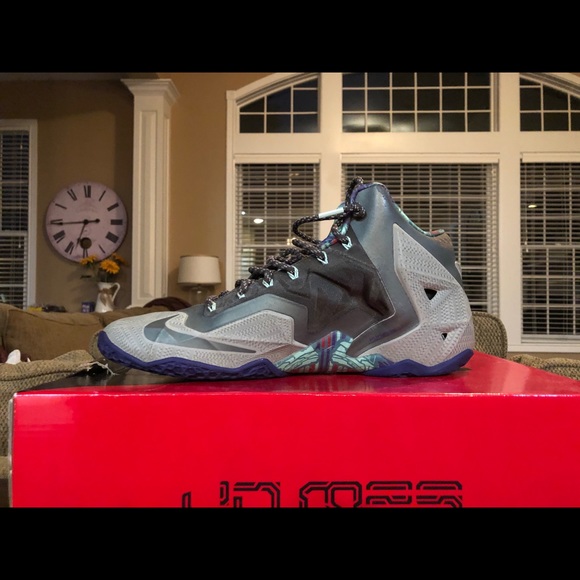 Lebron 11 Terra-cotta Warriors Sz12.5. 9, 10,